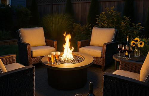 Entire house with Four Bedrooms, Hot Tub, BBQ, Private Backyard, FREE WiFi and Parking, near Seattle, EV - Foto 16