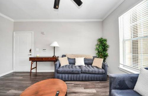 Lux Resort-Style Pool, Gym, Parking Near Houston - Foto 7