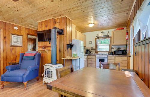 Walk to Lakefront! Cabin 21 Mi to Boyne Mtn Resort - Foto 7