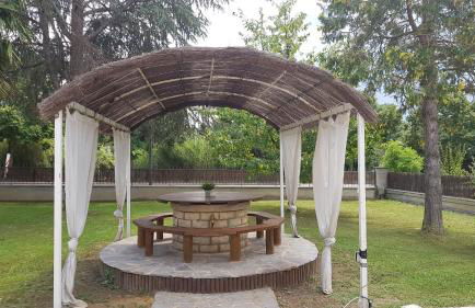 VAL D'ORCIA DELUXE 2, RAFFINATA CASA immersa nel verde con WiFi, giardino e parcheggio - Foto 37