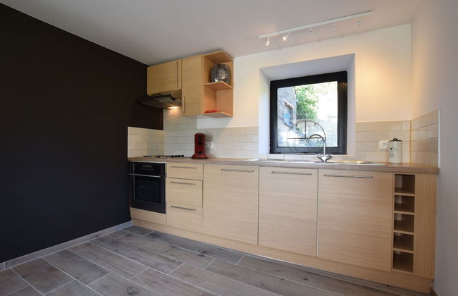 Charming Holiday Home in Sainte-ode With Terrace - Foto 9