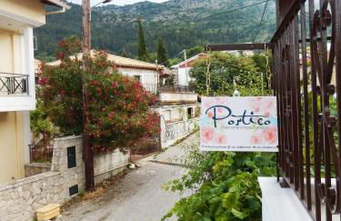 Portico Cozy Home - Photo 53