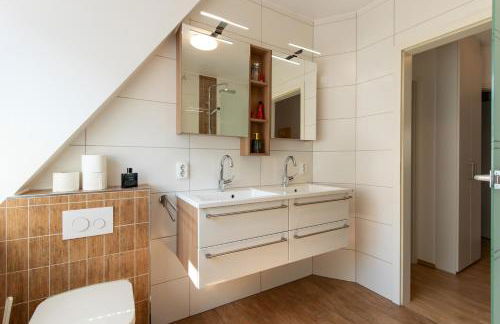 Denkmalgeschütztes Fachwerkhaus im Zentrum mit Garage - Foto 22