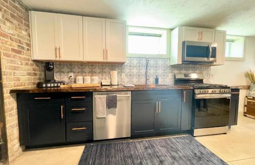 Historical Boiler Maker - Downtown Muskegon - Foto 24