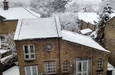 Edgerton coach house, Detached cottage in town, Spacious rustic charm - Foto 17