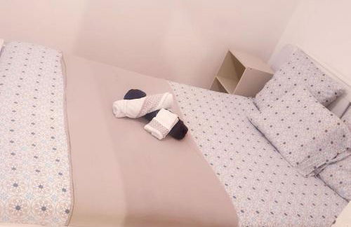 Magnifique F2 avec terrasse et parking, proche d'un parc et à 7 minutes à pieds de la Gare - Foto 2