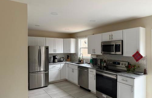 Spacious and tranquil 5br house in charming East Stroudsburg w game room, pets allowed - Foto 10