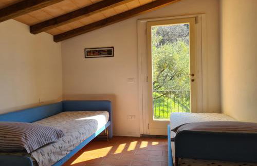 "The Ulivi" inside Le Agavi Private Park, shared Pool and Tennis 200m far, Sea View Apartment 2 AC BDR, 2BTH, parking next home and private garage in Lerici! Cooking Lesson and Wine Tasting - Foto 39