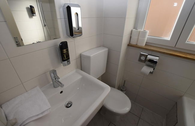 AB Apartment 42 near Cannstatter Wasen - Photo 15