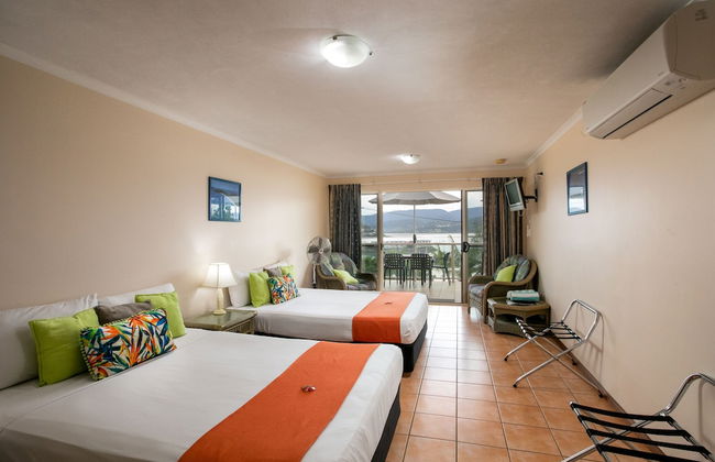 Sunlit Waters Studio Apartments - Foto 15