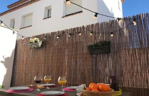 Casa familiar luminosa con piscina, cerca de la playa y parques, ideal para 6 personas en Cubelles - ES-332-5 - Photo 22