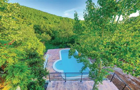 Two-Bedroom Holiday Home In Trilj - Photo 13