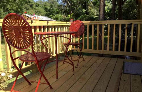 Glamping in North Carolina for Weekend Getaways near Asheville - Foto 13