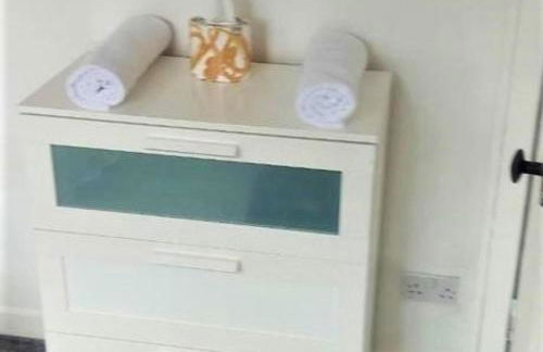 Central 1-Bed Apt Sleeps 4 5 mins to Station - Photo 35