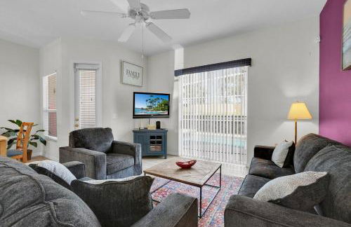 Much Needed Private Relaxation Home - Photo 3