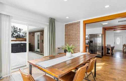 Modern home near UVU and BYU with hot tub and mountain views - Foto 13