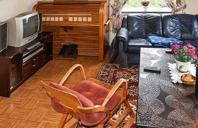 8 Person Holiday Home in Finnas - Foto 12