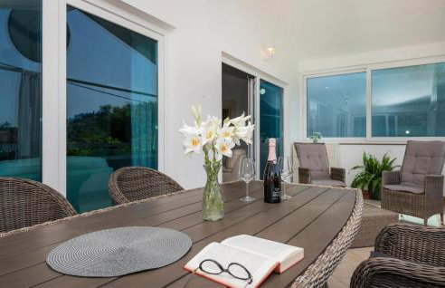 2 Bedroom Stunning Home In Desne - Foto 16