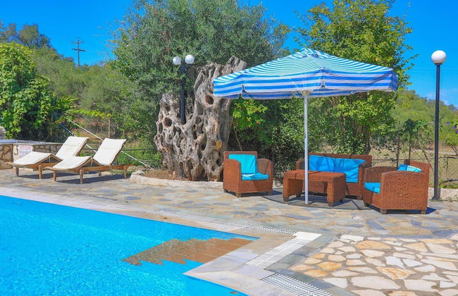 Villa Lianolia in Pelekito Corfu - Foto 1
