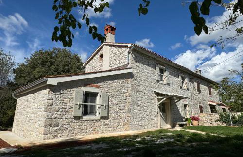 House Kisic - Photo 2