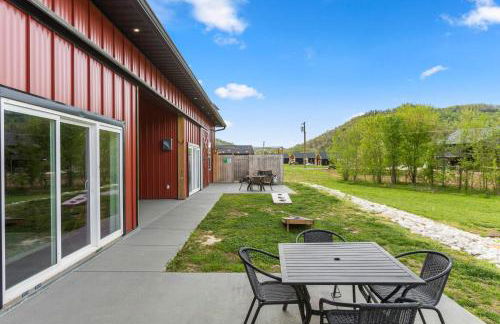 New Barndo/Red River Access/King Beds/Hot Tub - Foto 44