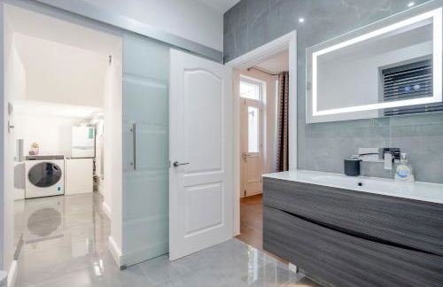 Maida Vale Gem by Little Venice with Stunning Garden - Photo 31