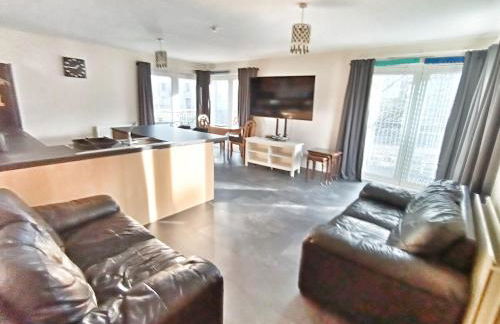 King Street, free parking and WiFi 2 bed by Lains Lettings - Photo 13