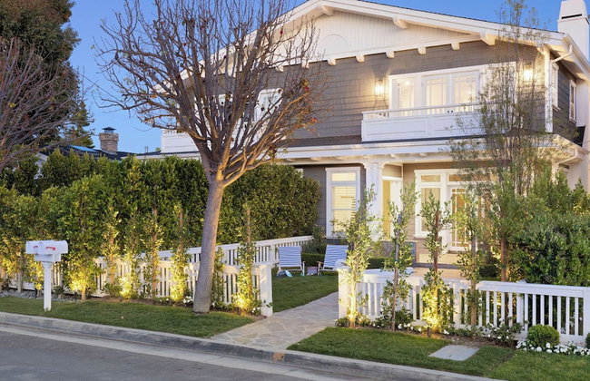 Crystal Cove by Avantstay Gorgeous & Charming Newport Home! - Photo 29