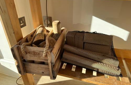 Penarvon House - Stunning Waterfront Escape with Games Room - Foto 45