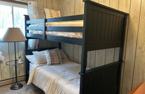 Lakeside Loft - Walk to Lighthouse County Park - Photo 12