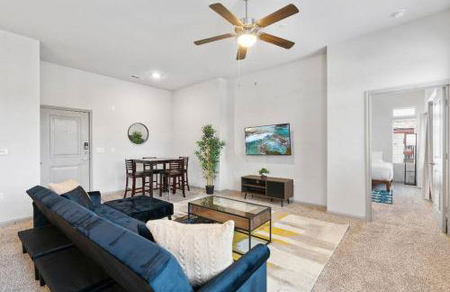 Spacious LUX 2BR 2B Unit in Austin with Pool! - Photo 24
