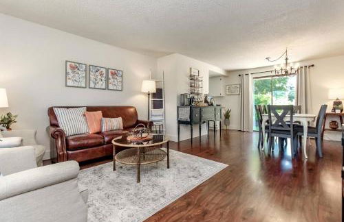 Short Walk to DT/ AC/Gas Fire Pit/BBQ/Coffee Bar - Foto 2