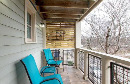 Vibrant Trendy Two Bedroom Home Near Marathon Village - Foto 40