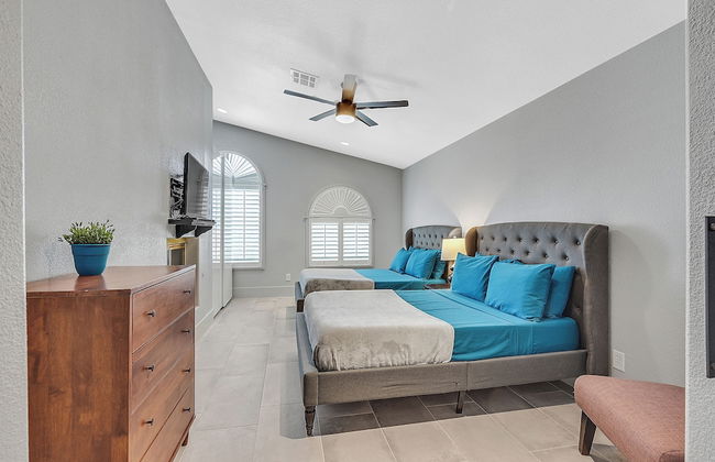 Villa - 8 Bedrms 5 Bths 15 Beds - Foto 4