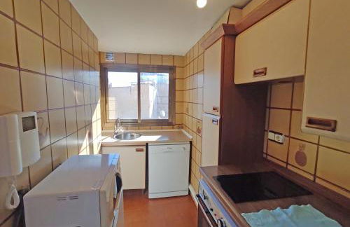 Sunny apartment with fantastic terrace views! - Photo 10