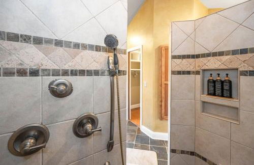 Lake House, Fire Table, Hot Tub, Screened in Porch - Foto 25