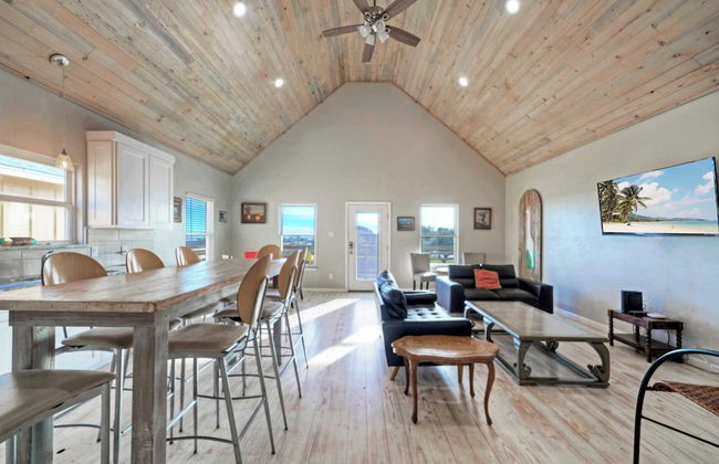 2 Homes, Sleeps 16, Shared Pool+boat Dock Laguna Village Serenity by Avantstay - Foto 36