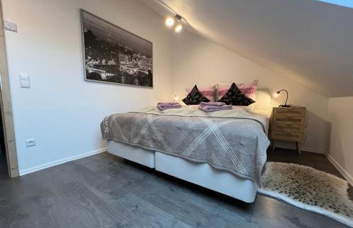 VipStay - Stilvoll und geräumige Apartments mit Terasse oder Balkon, Küche, kostenloses Parken, WLAN, Smart Tv - Foto 22