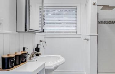 Upscale Historic Home near Downtown, Hall of Fame, Beach, Arenas - Foto 11