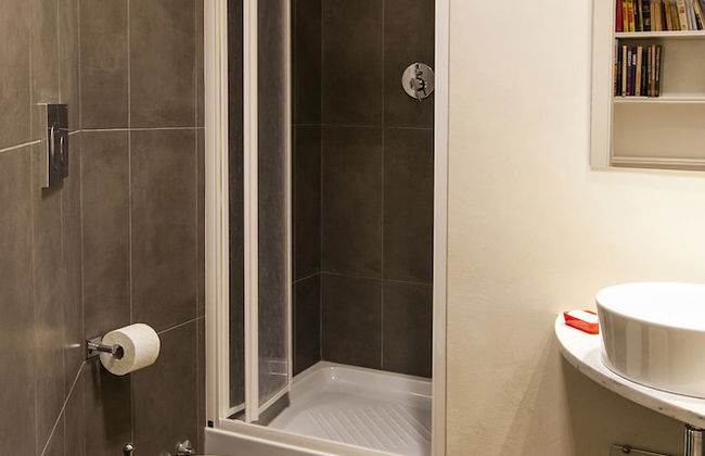 San Pietro Bright Apartment - Photo 42