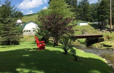 Fairytale: Hot Tub & Trout Stream & Petting Zoo? - Foto 40