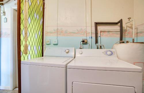 Pets Welcome Cozy Home with Pool in Margate! - Photo 18