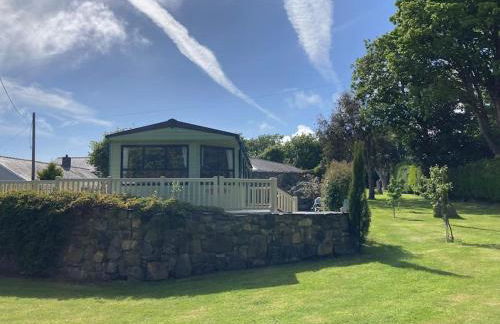2 bedroom chalet in Chwilog on the Llyn Peninsula - Photo 1