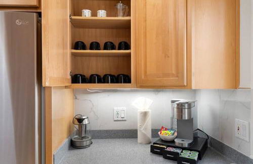 Stunning 2 Bedroom 1 Bath Home near BART - Photo 44