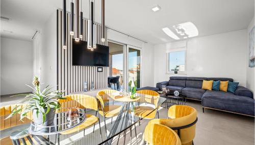 4 Bedroom Cozy Apartment In Srima - Photo 4