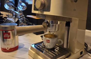 Villa Emma - Modern Bungalow with EV Point, Free Parking & Workspace - Photo 8