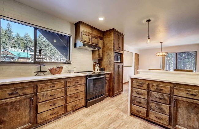 Singing Pines in Marla Bay - Walk to Lake! - Foto 12