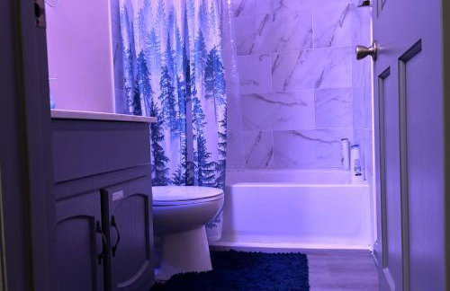 Large 3BR Home for Families and Work Stays With Fast WIFI - Foto 25