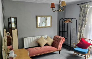 Inalong - Quirky property with sea views above an Ale House - Foto 13