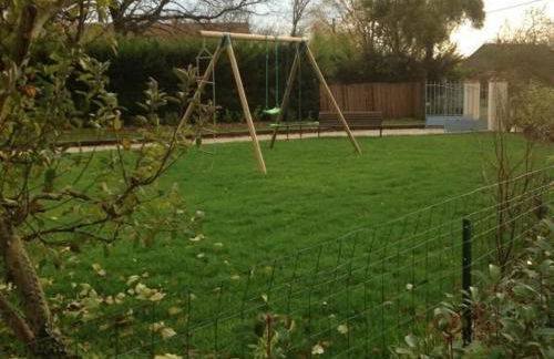 Charmant gîte rénové avec jardin, proche du Val de Loire et du Sancerrois, idéal pour familles - FR-1-590-33 - Photo 2